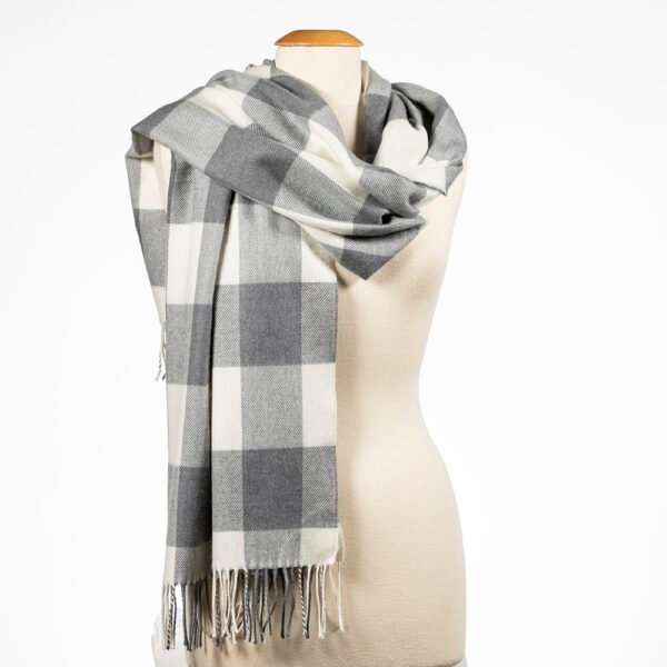 766-Oversize-Merino-Scarf-Grey-and-Cream-Buffalo-Check-1