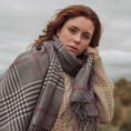 767-Oversized-Merino-Scarf-Grey-Cream-Red-Check-4