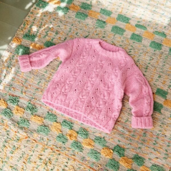Junia_sweater_1 Junia_sweater_1